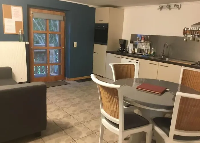 Les 7 Frenes Apartment